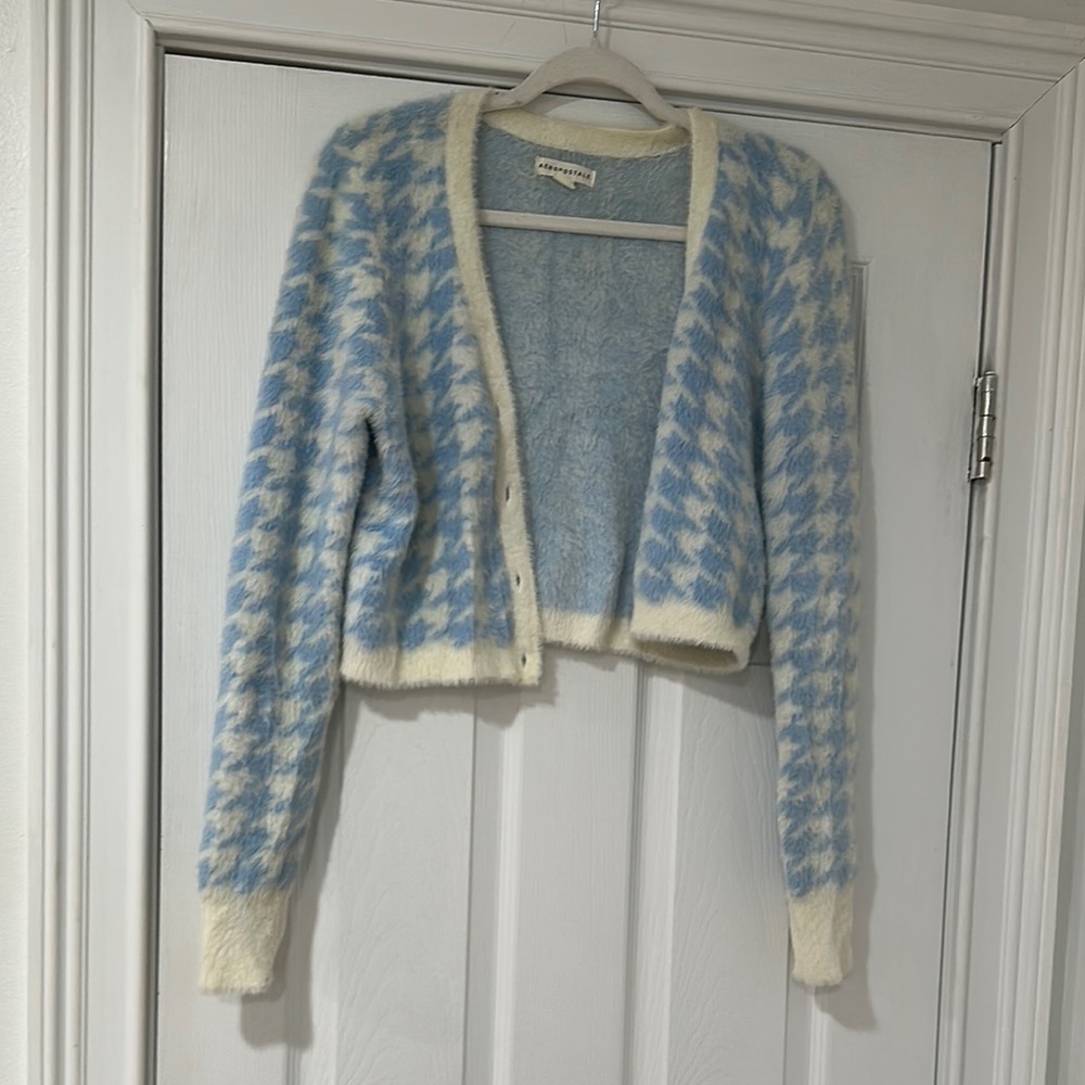 AEROSOLES Blue and White Chevron Cardigan